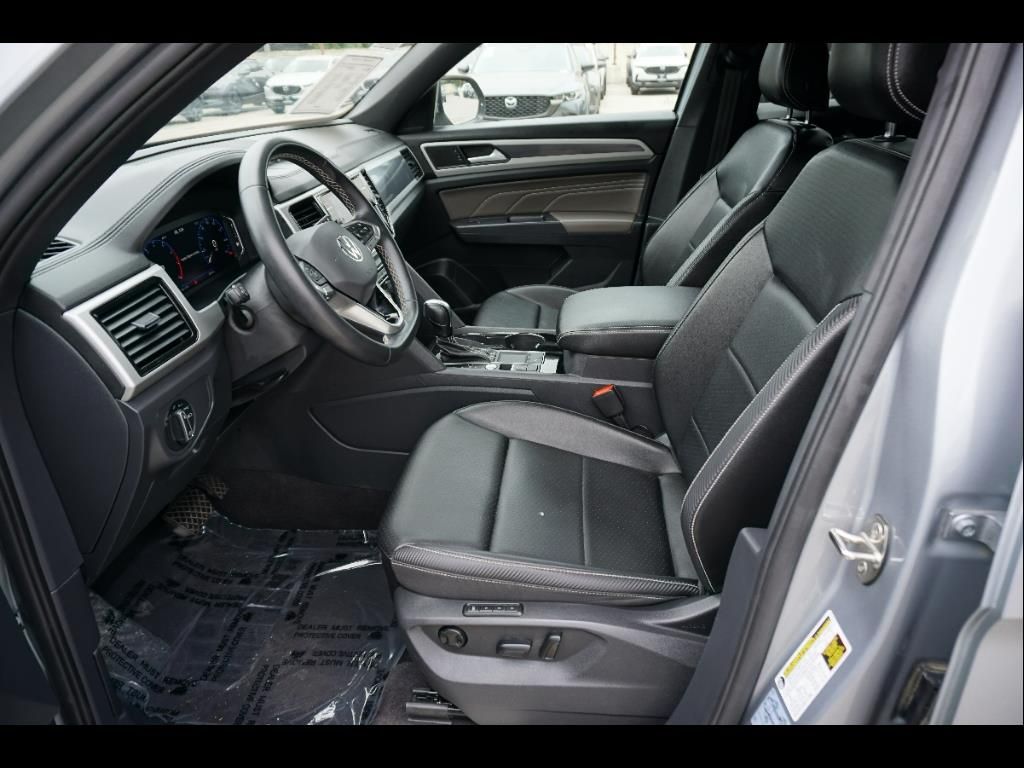2021 Volkswagen Atlas Cross Sport V6 SEL photo 12