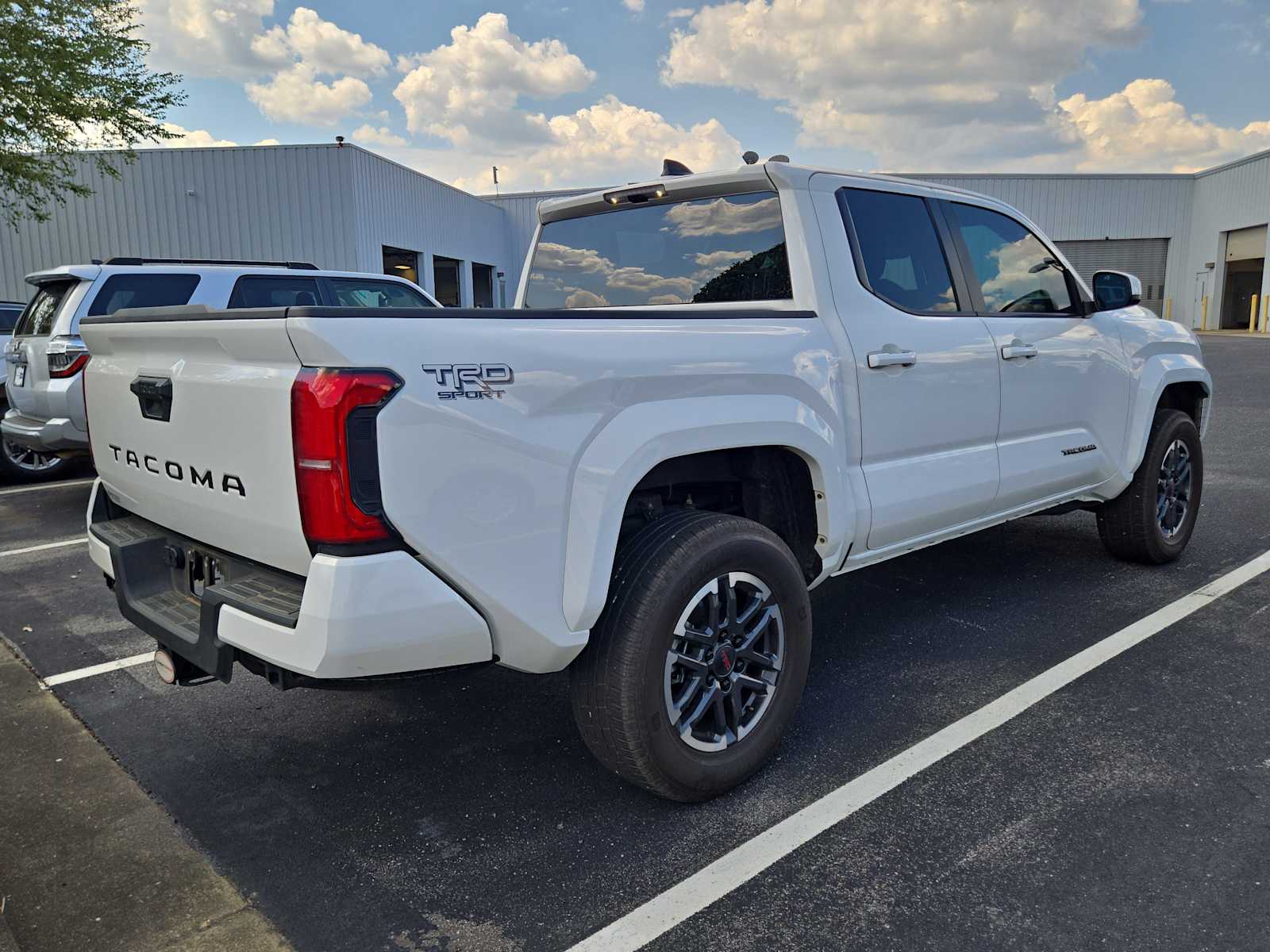 2024 Toyota Tacoma TRD Sport photo 2