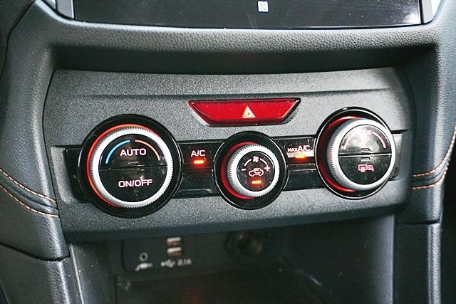 Used 2021 Silver Subaru Limited image 28