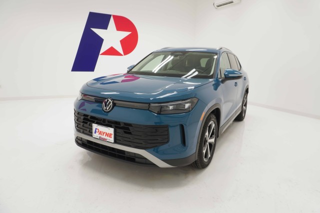 2026 Volkswagen Tiguan SE's photo