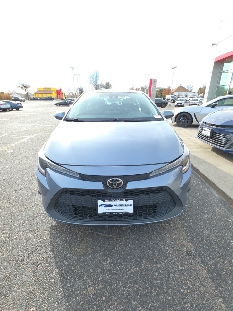 2022 Toyota Corolla LE photo 4
