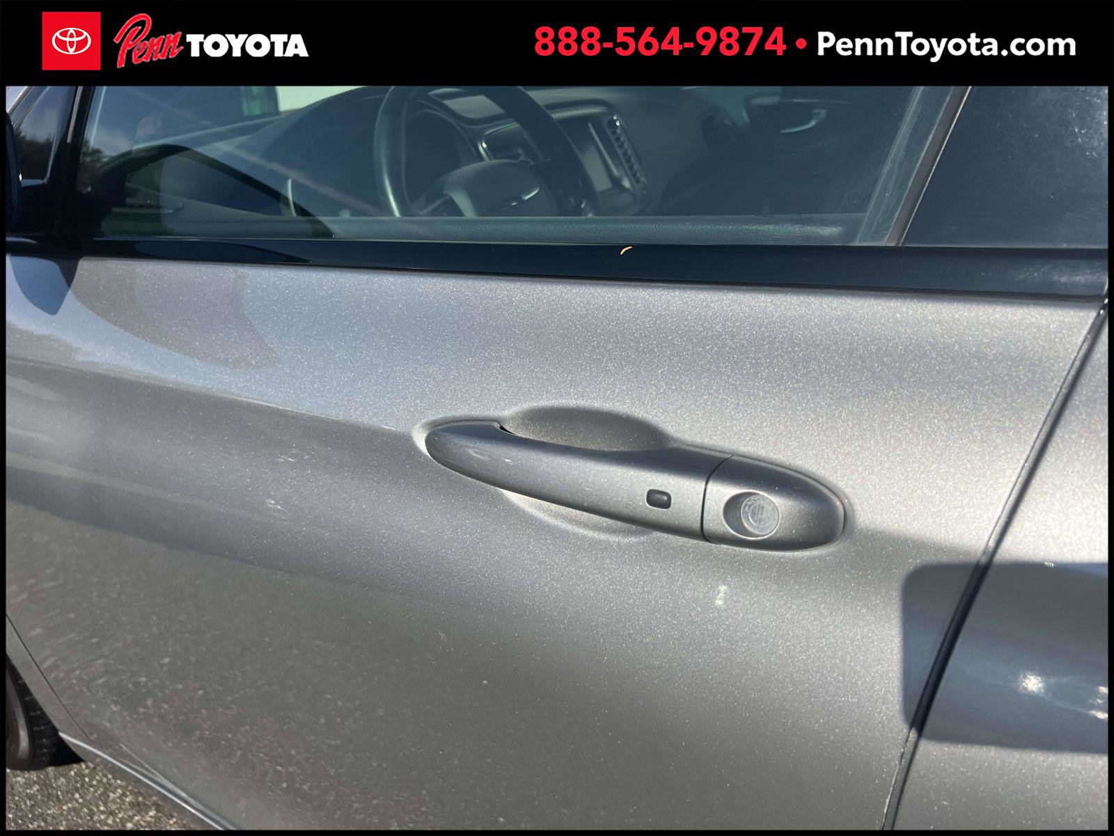 2016 Chrysler 200 S photo 9