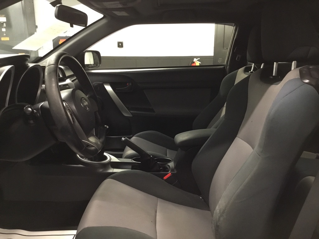 2015 Scion tC Base photo 22