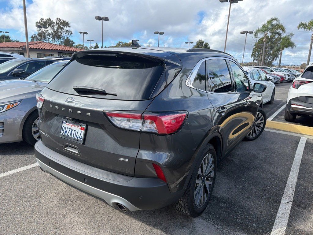 2020 Ford Escape Titanium Hybrid photo 2