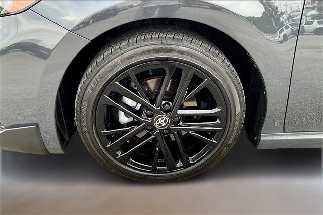 2025 Toyota Camry SE photo 8