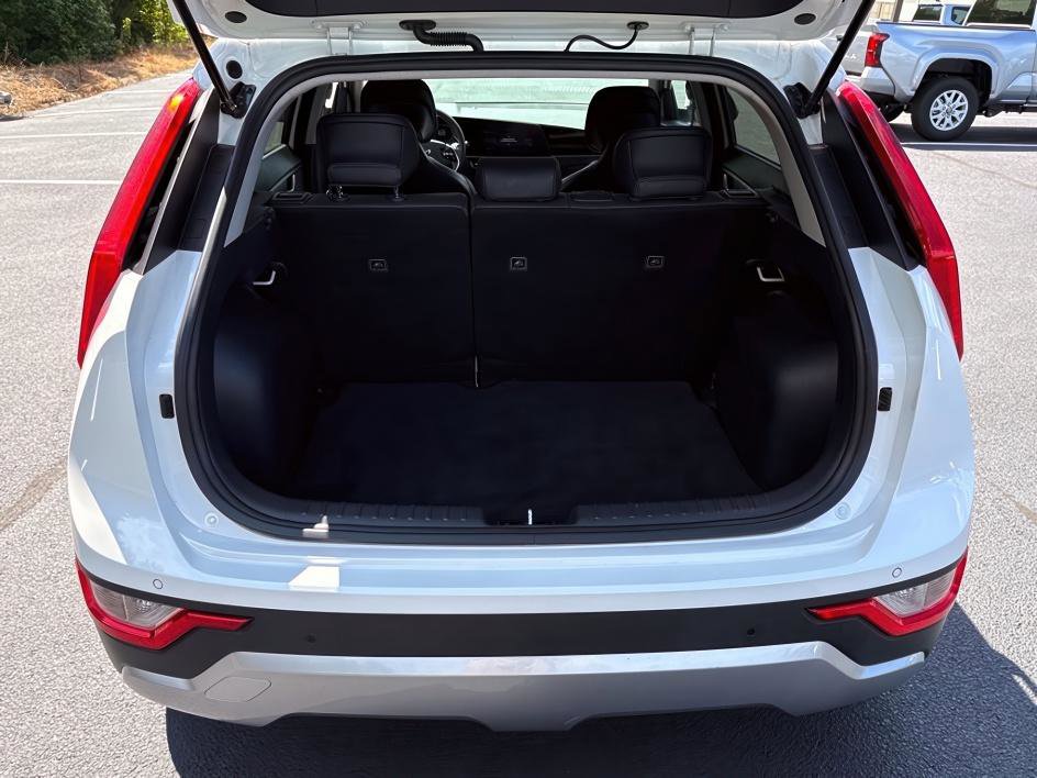 2023 Kia Niro EX photo 8