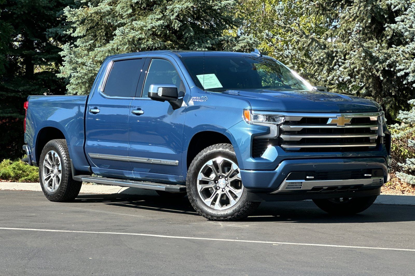 2024 Chevrolet Silverado 1500 High Country photo 2