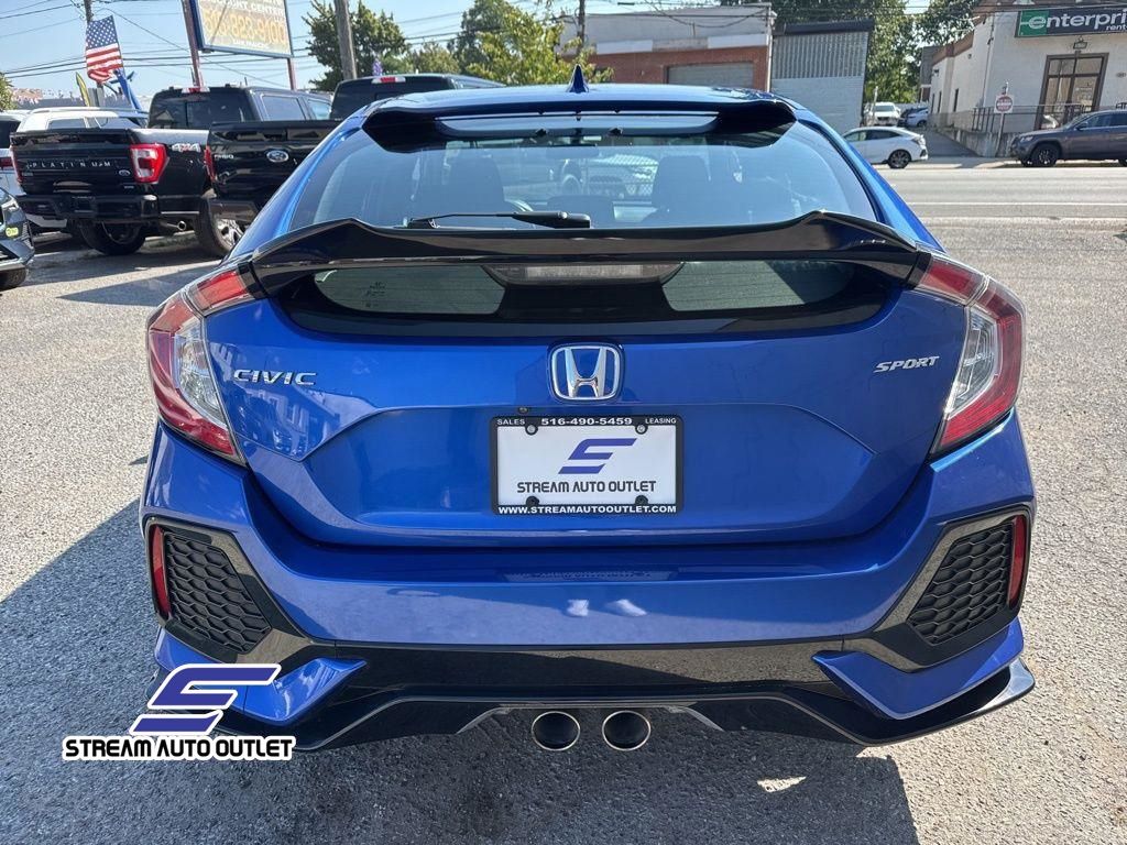 2018 Honda Civic Sport photo 7