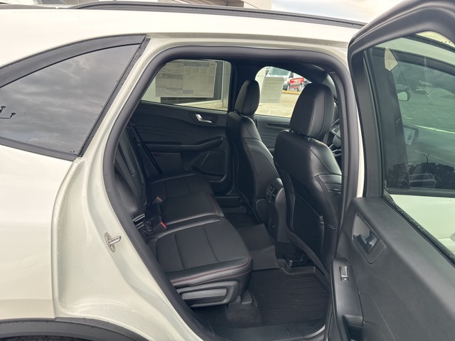 2025 Ford Escape ST-Line photo 28