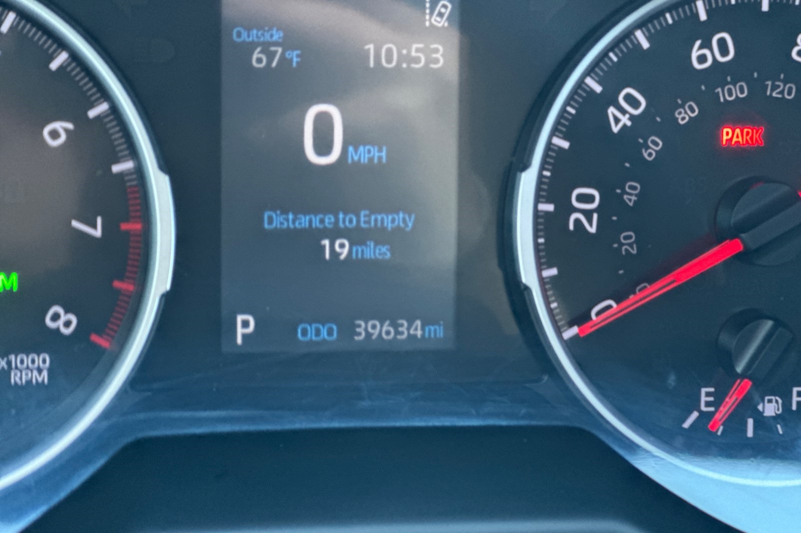 2021 Toyota RAV4 XLE Premium photo 28