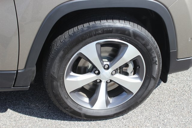 2021 Jeep Cherokee Limited photo 32