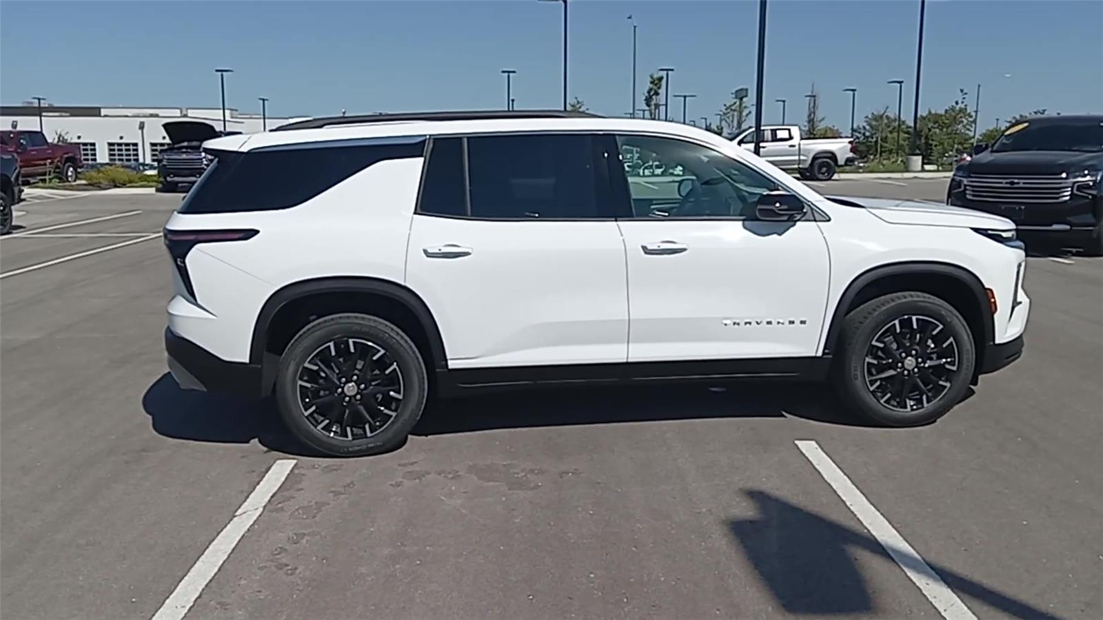 2026 Chevrolet Traverse photo 8