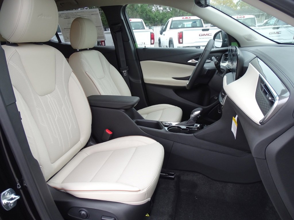 2024 Buick Encore GX Avenir photo 3