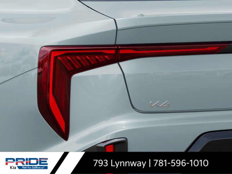 2025 Kia K4 GT-Line photo 9