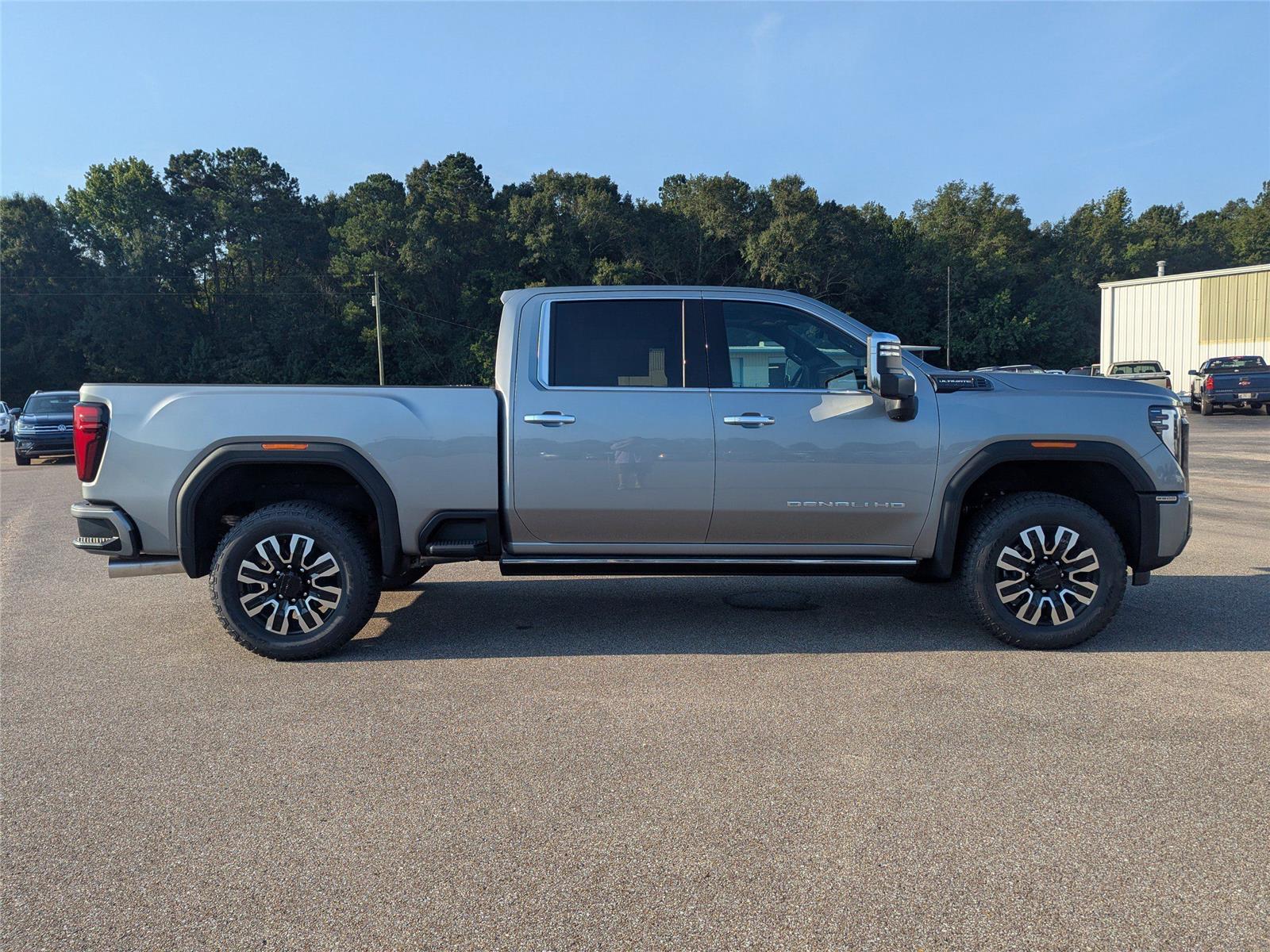 2025 Gmc Sierra 2500 HD Denali Ultimate photo 2