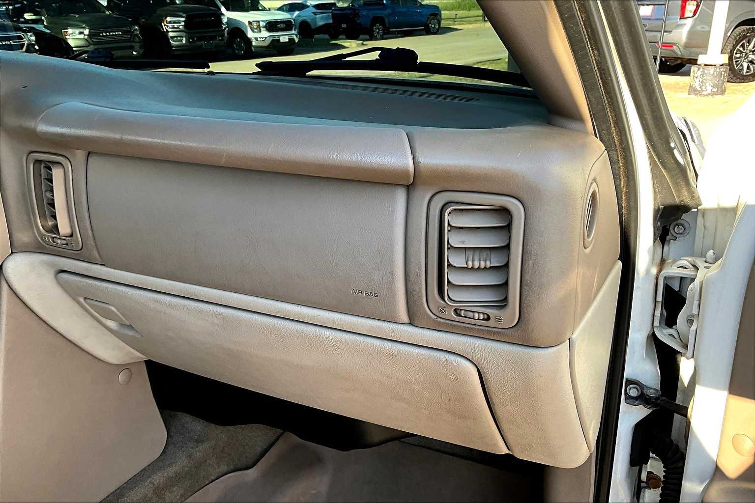 2005 Gmc Yukon XL SLT photo 16