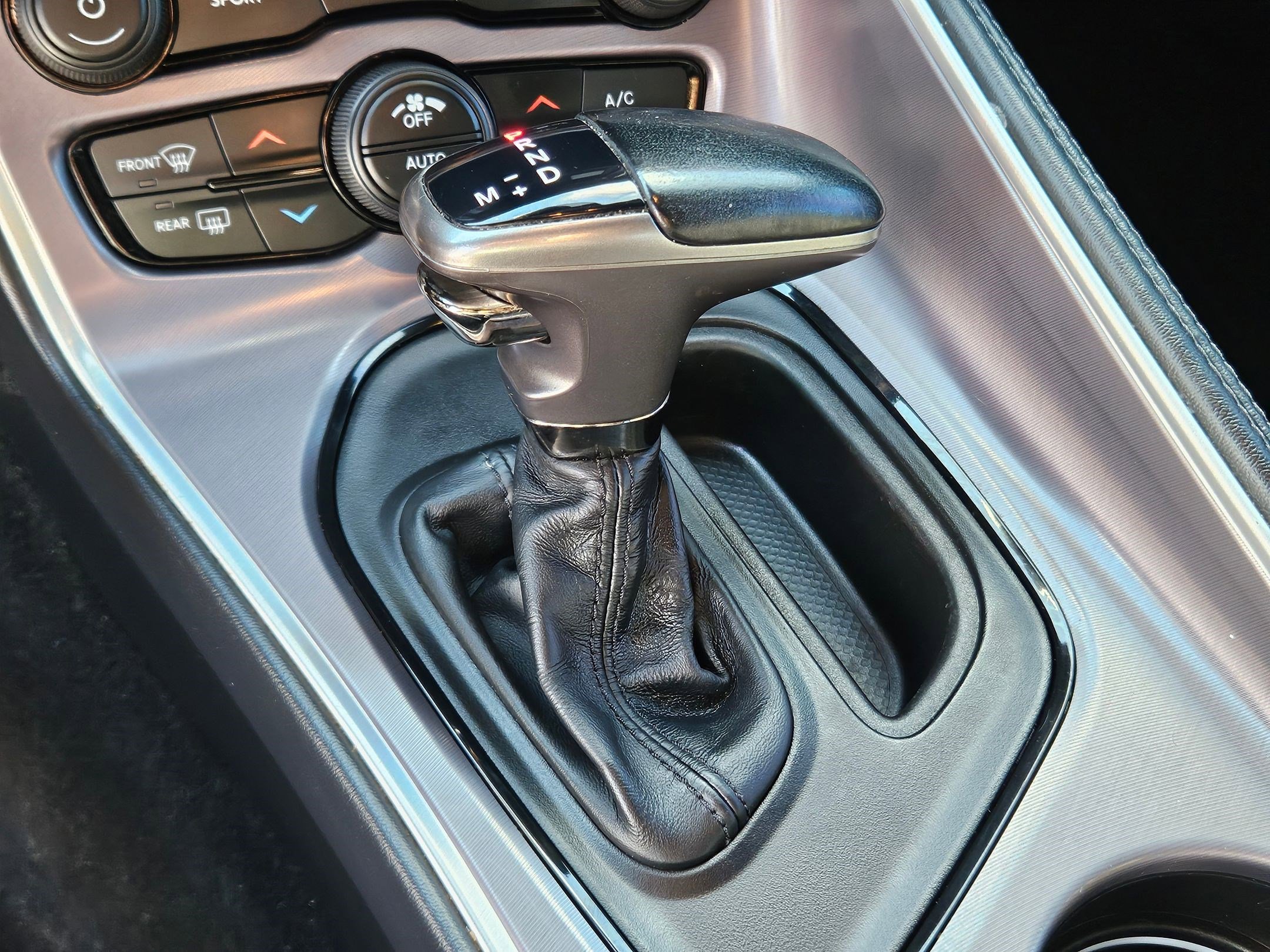 2019 Dodge Challenger SXT photo 24