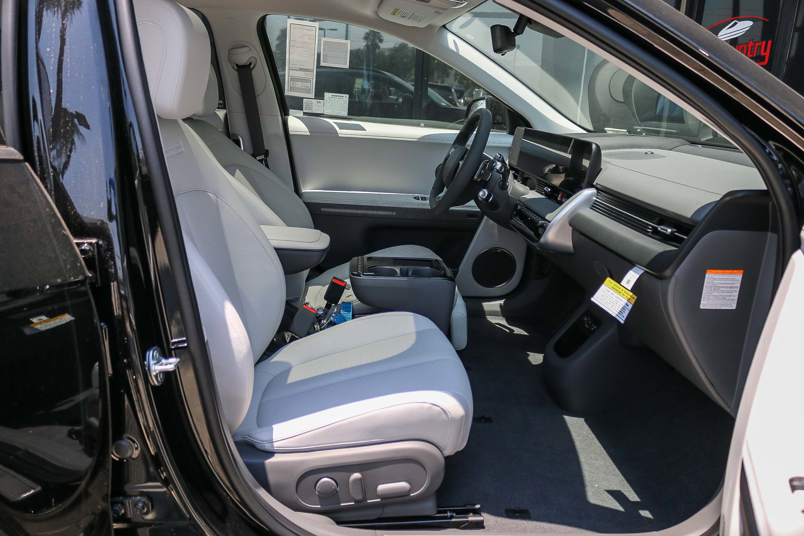 New 2025 Abyss Black Hyundai Limited image 17