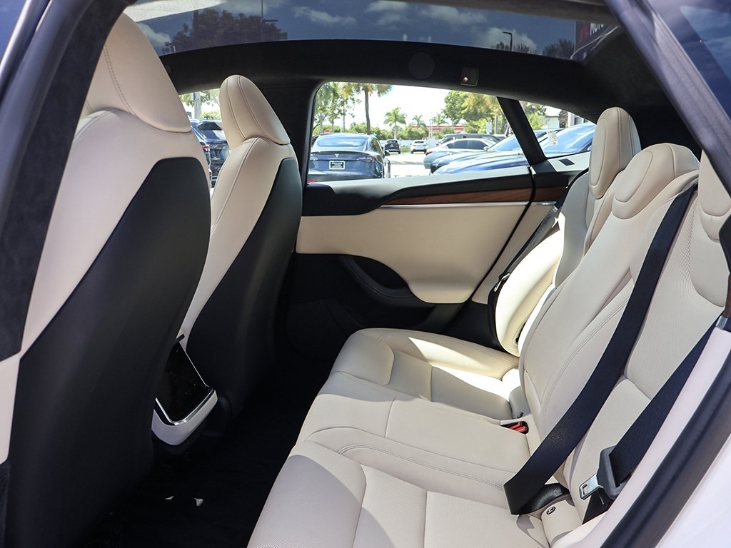 2022 Tesla Model S photo 31