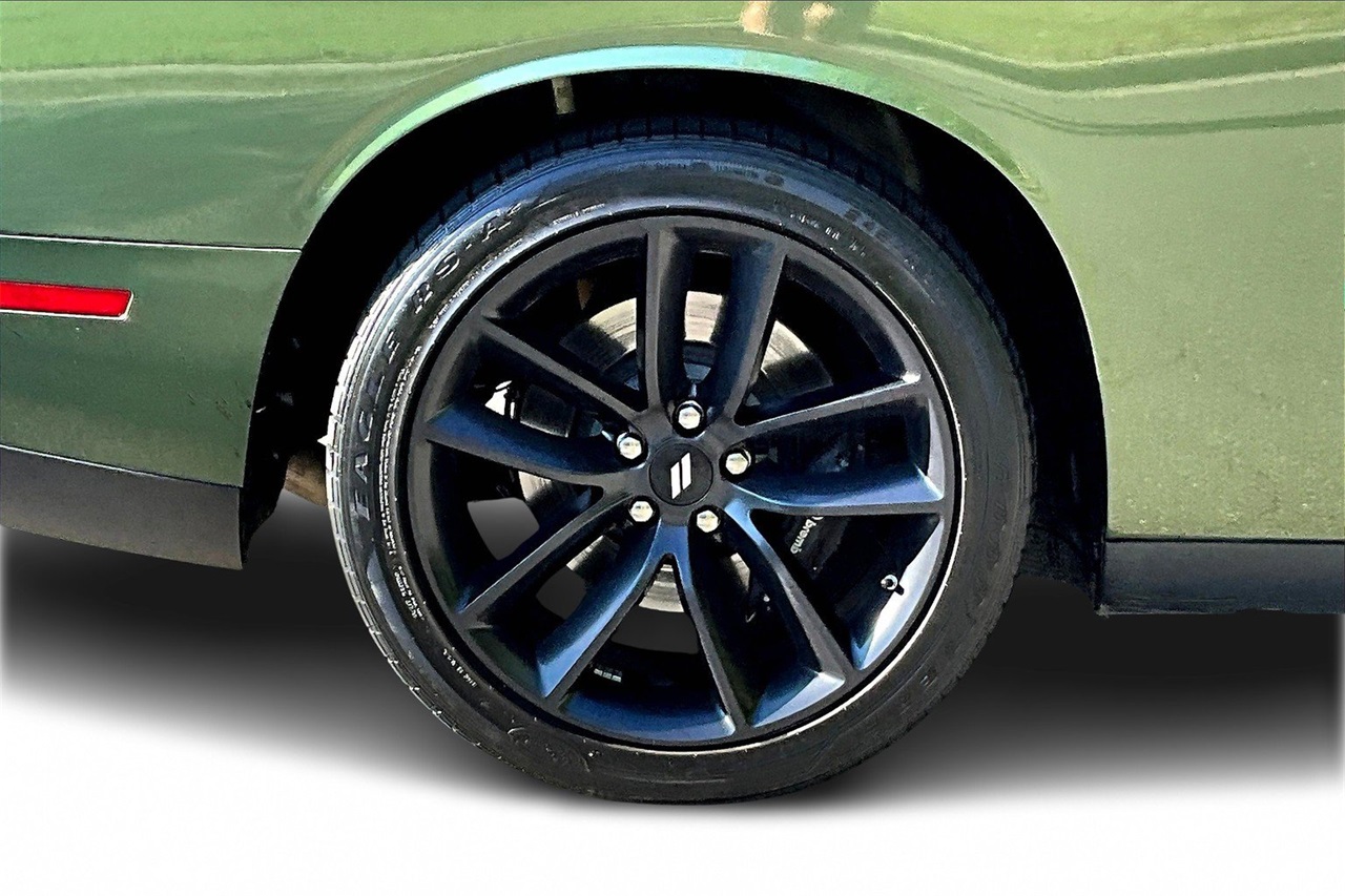 2022 Dodge Challenger R/T photo 30
