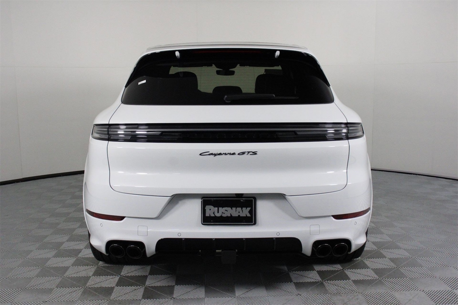 2025 Porsche Cayenne GTS photo 6