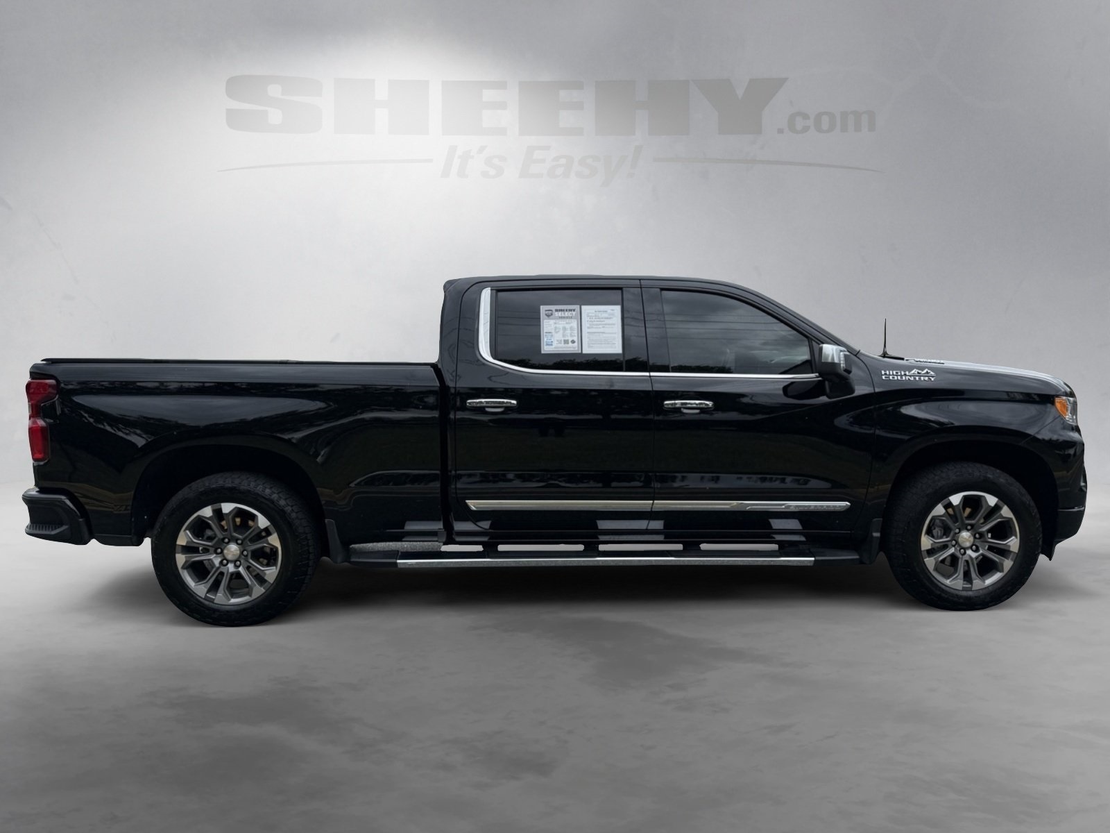 2024 Chevrolet Silverado 1500 High Country photo 7