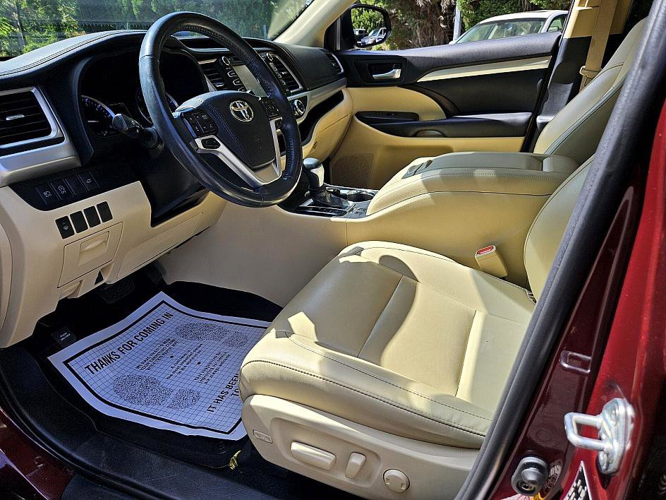 2019 Toyota Highlander XLE photo 7