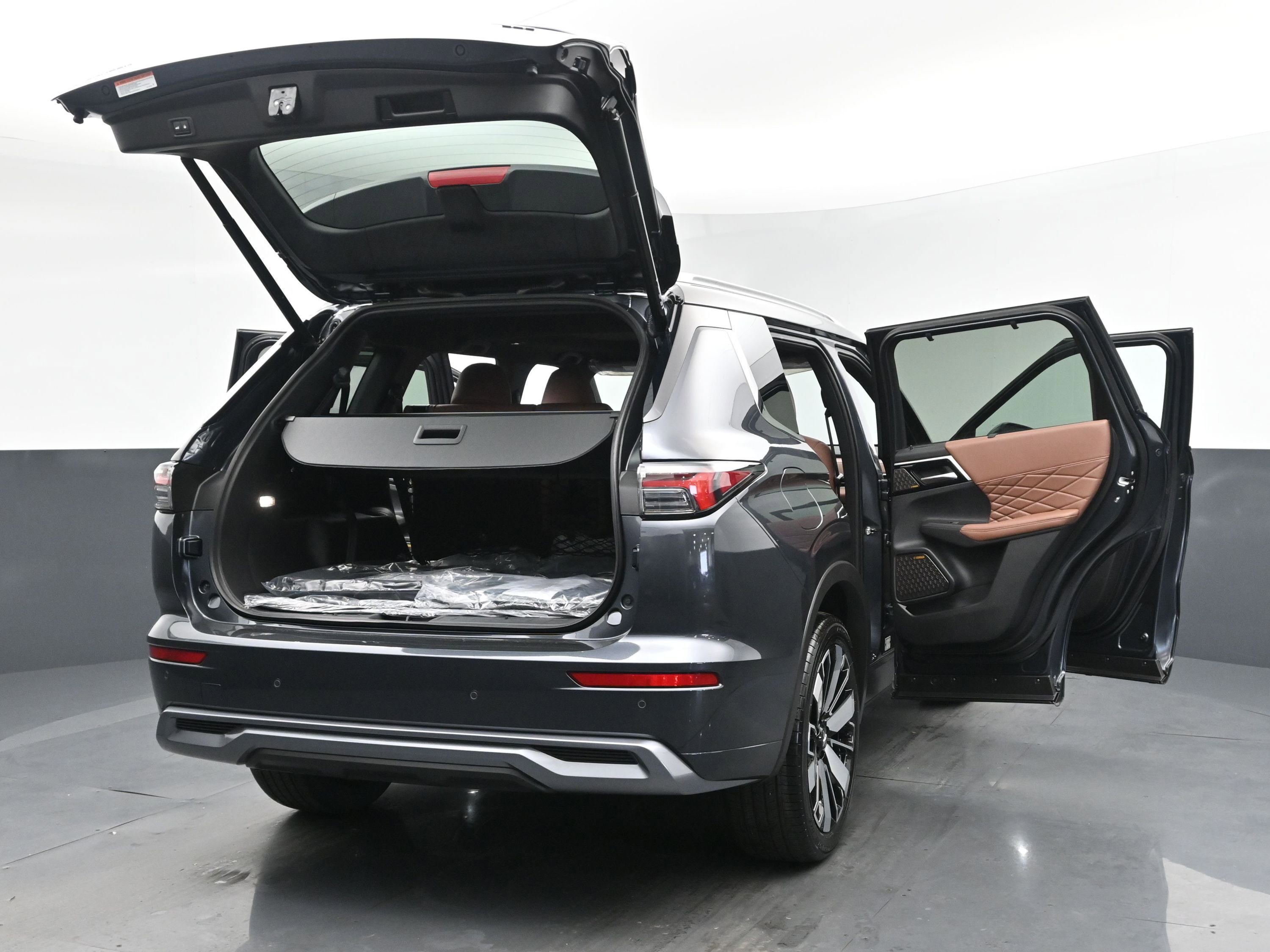 2025 Mitsubishi Outlander SEL photo 29