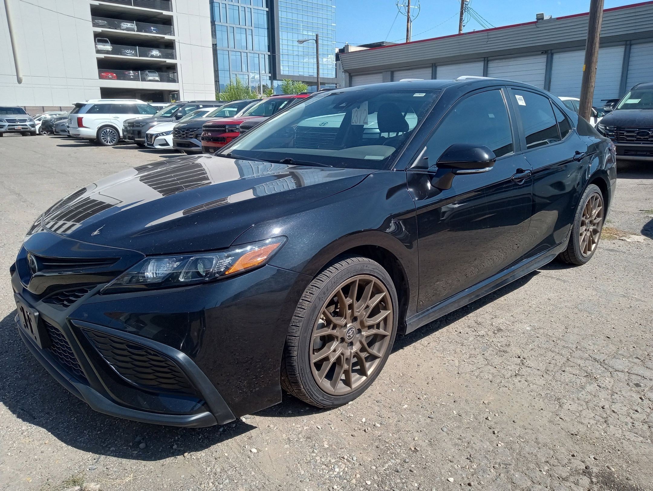 2023 Toyota Camry SE photo 7
