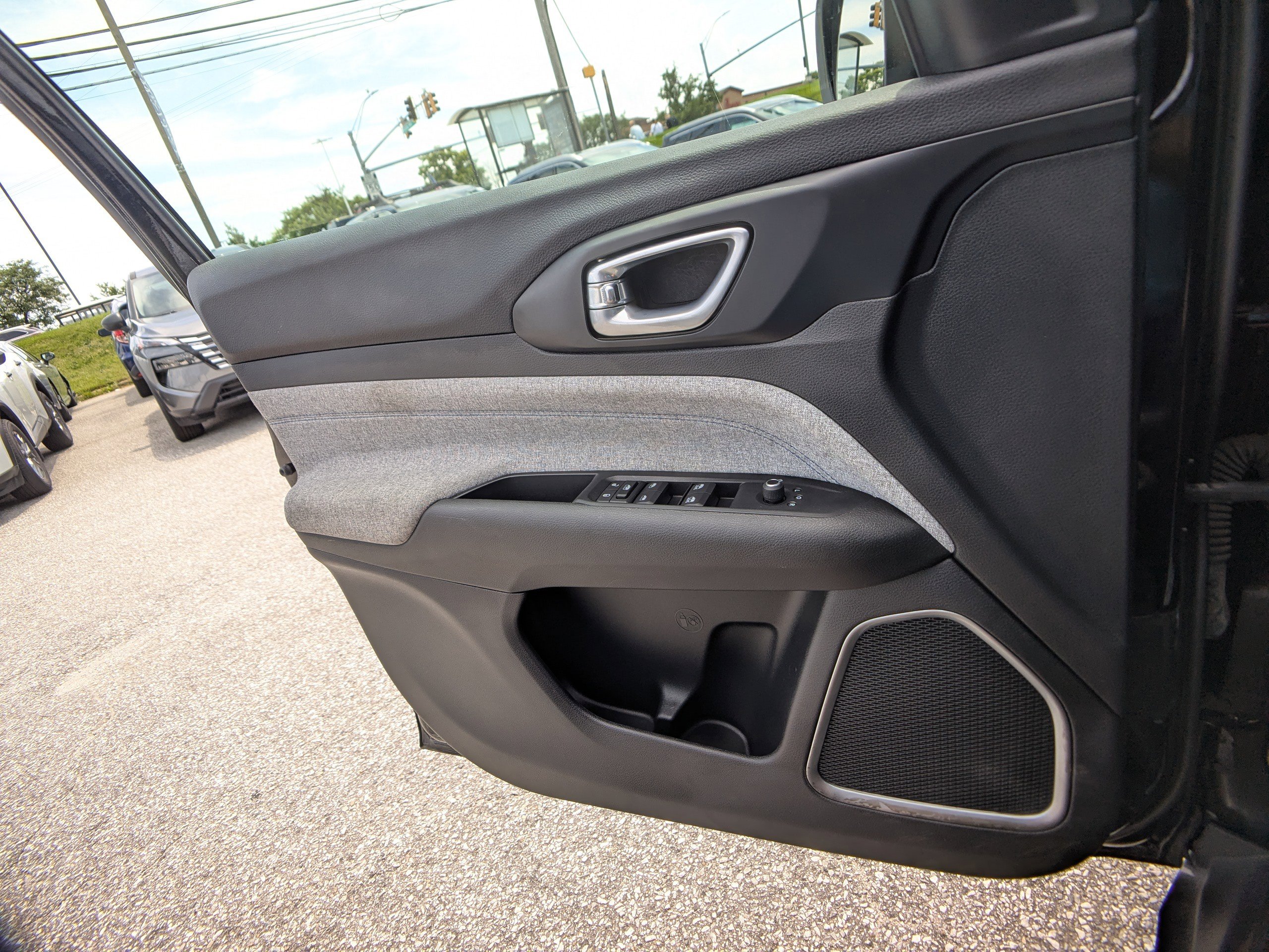 2022 Jeep Compass Latitude photo 11