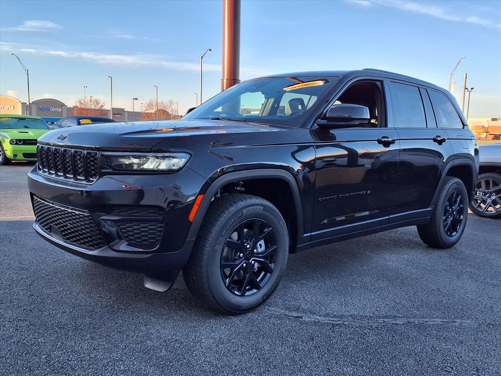 2025 Jeep Grand Cherokee Altitude's photo