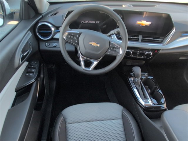 2026 Chevrolet Trax LT photo 8