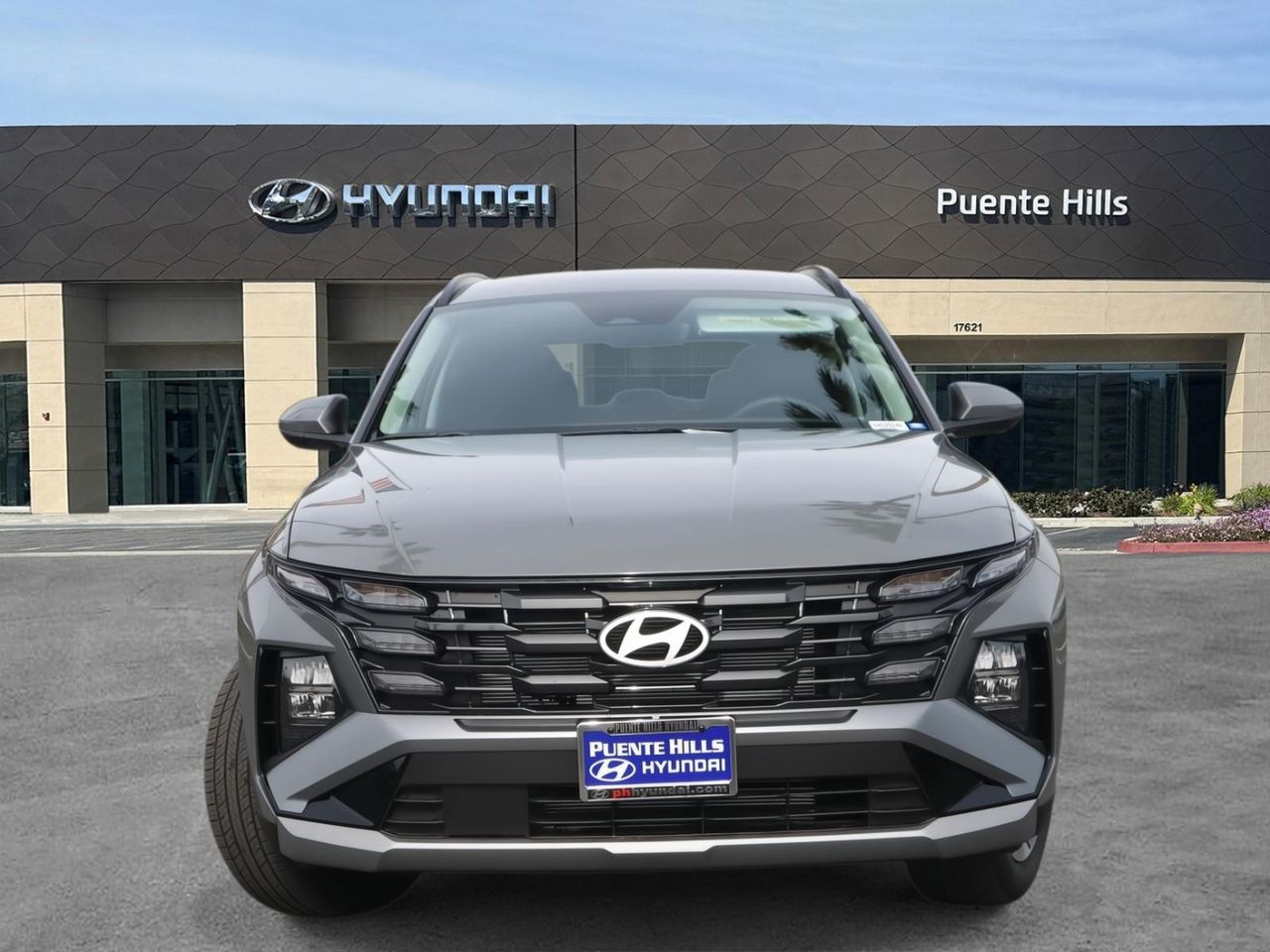 2025 Hyundai Tucson SEL photo 2