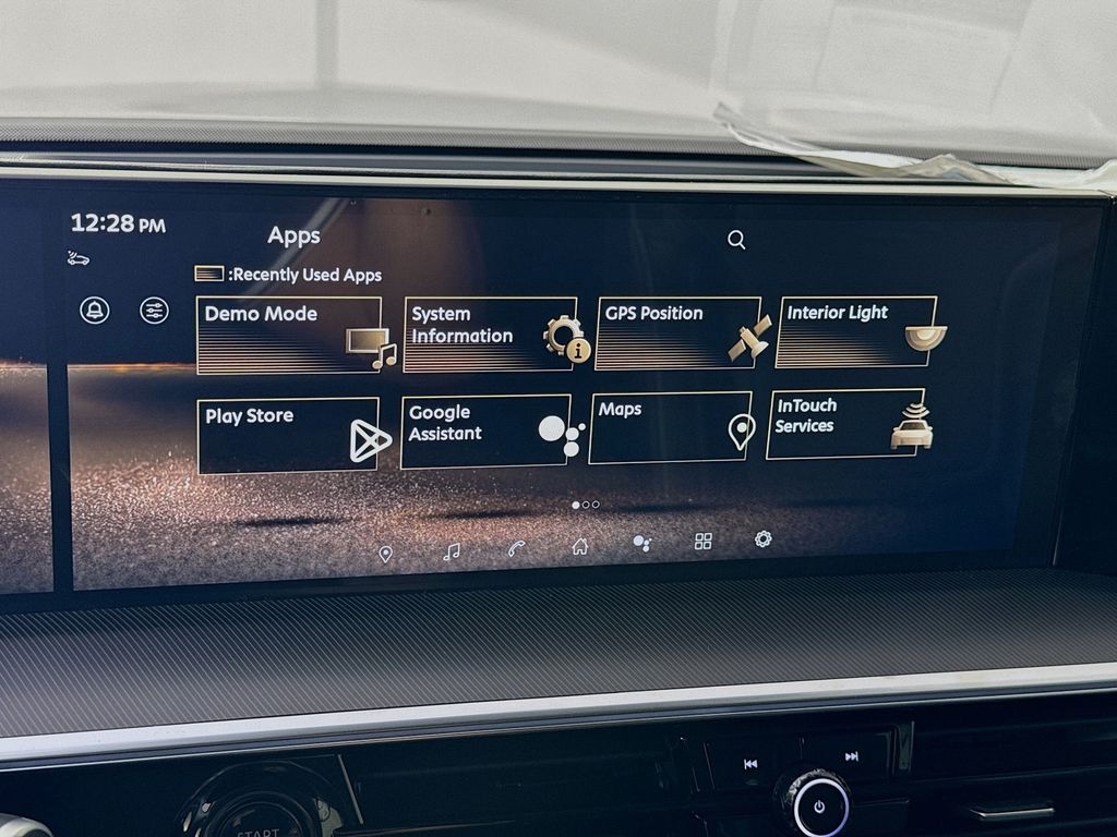 2025 Infiniti QX80 Luxe photo 12