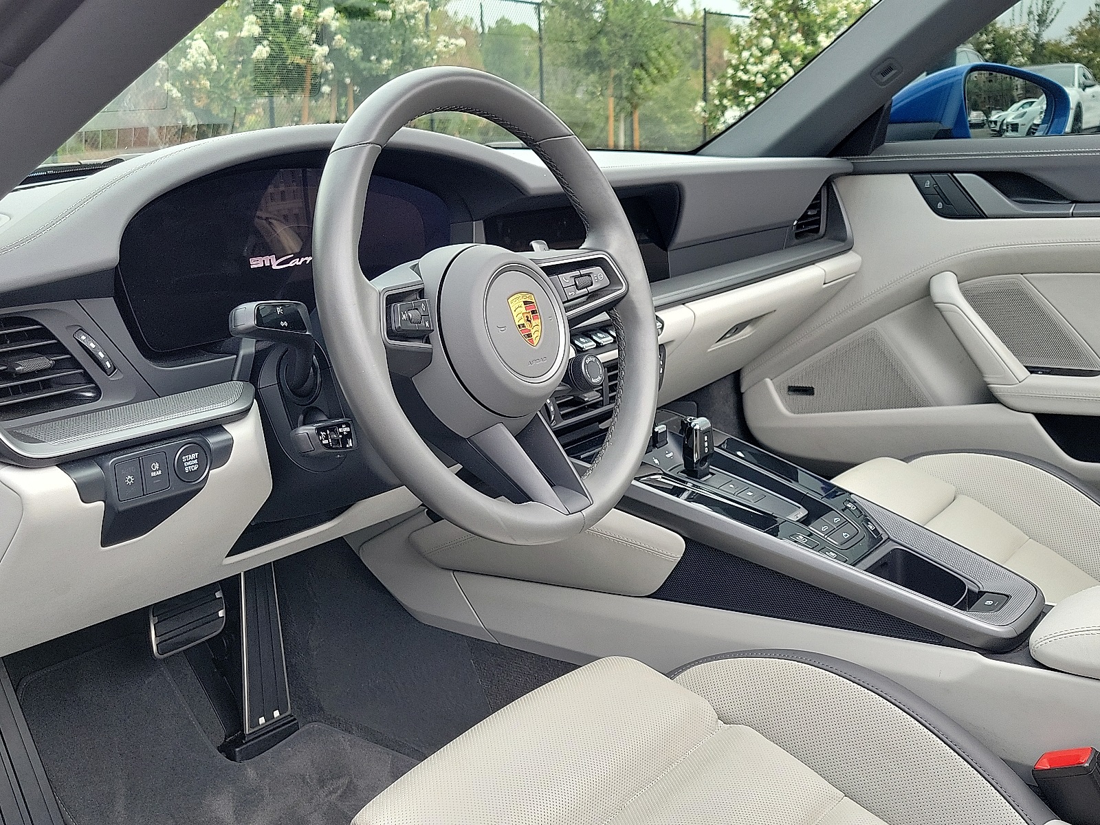 2025 Porsche 911 photo 4