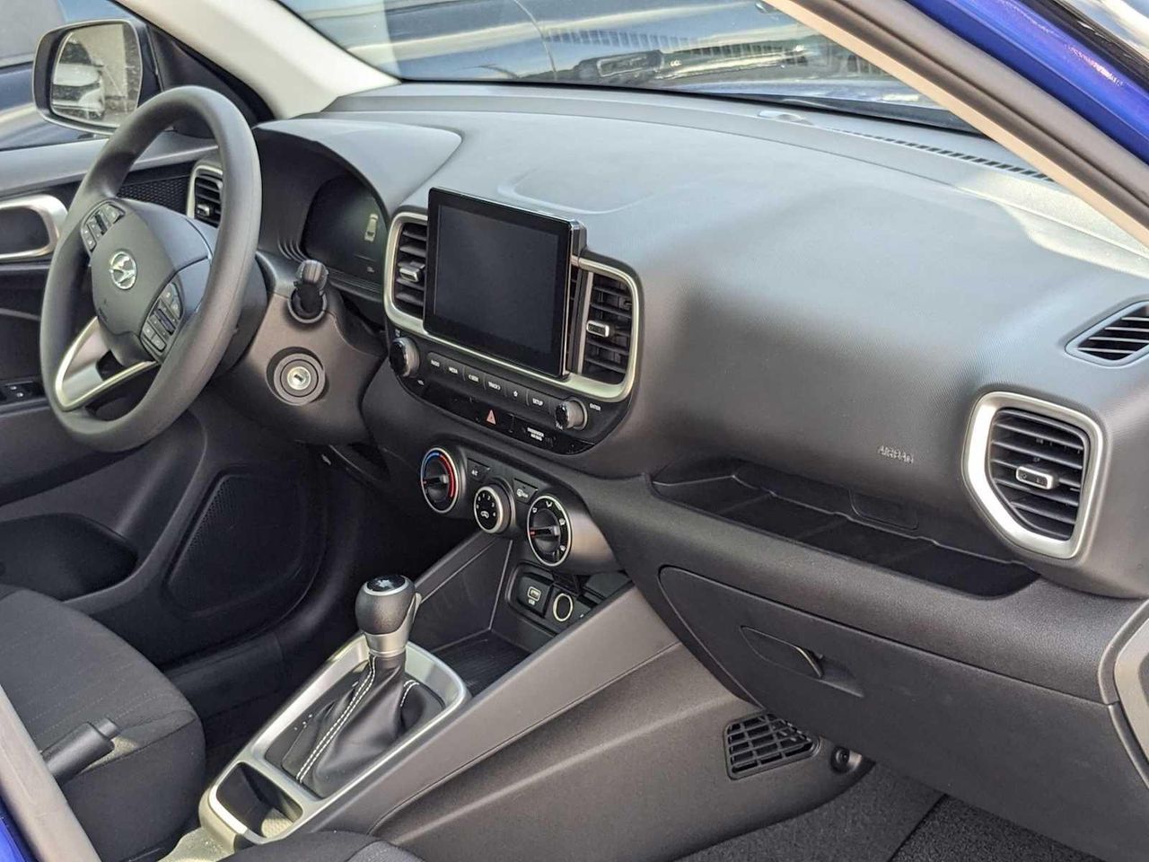 2025 Hyundai Venue SE photo 10