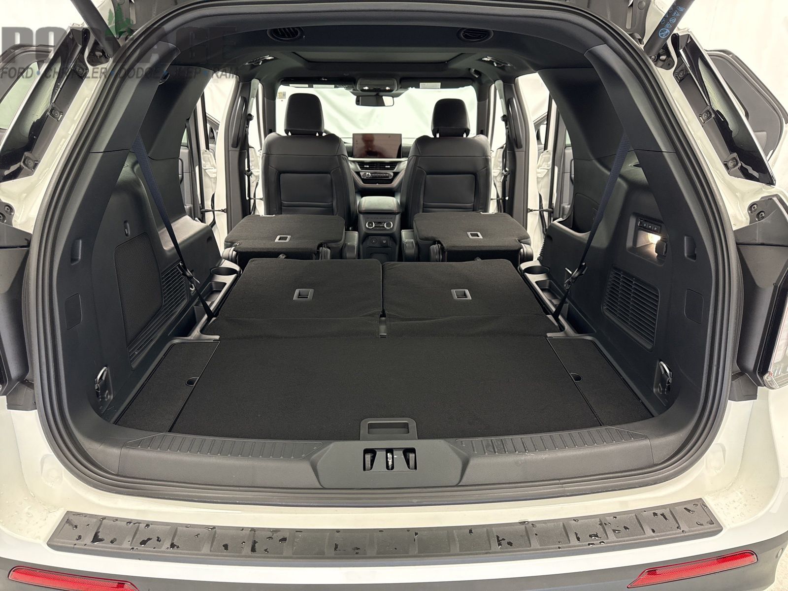 2025 Ford Explorer ST photo 45
