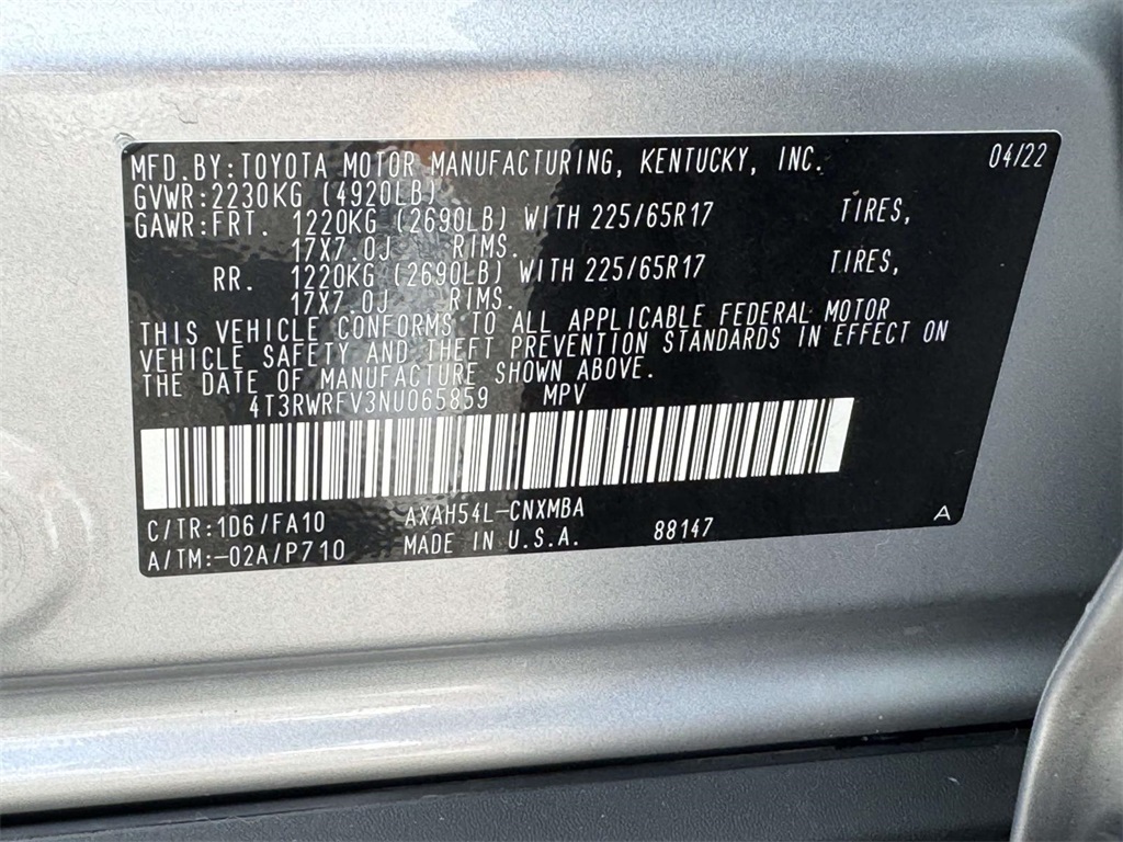 2022 Toyota RAV4 Hybrid XLE photo 26