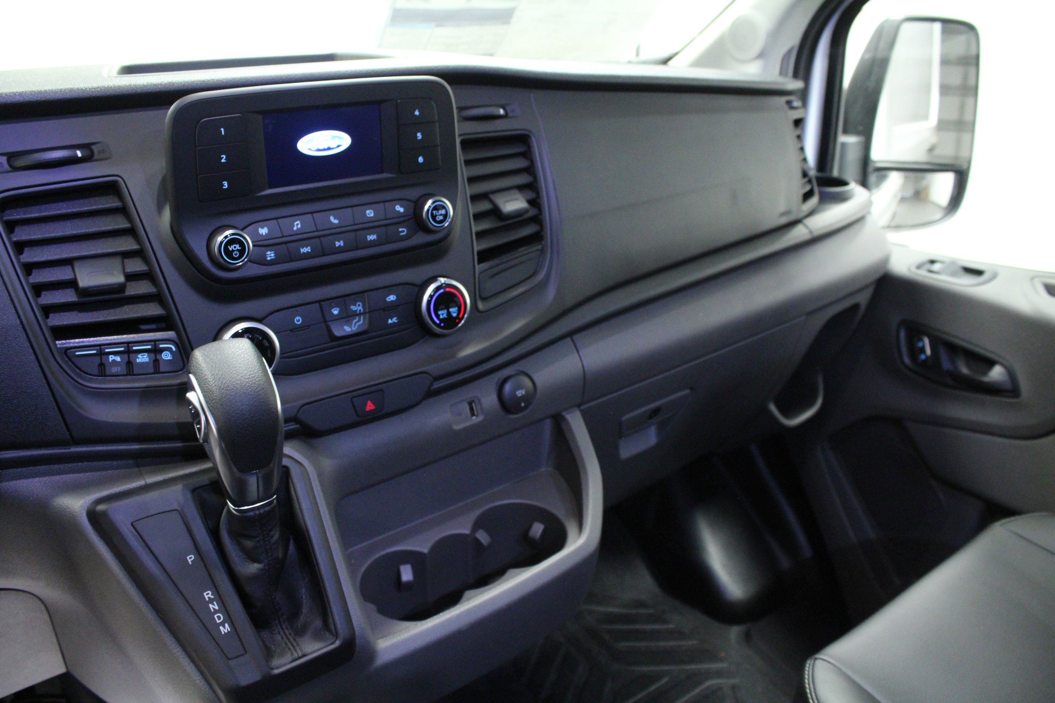 2025 Ford Transit Cargo Van photo 15