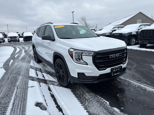 2024 GMC Terrain SLE's photo