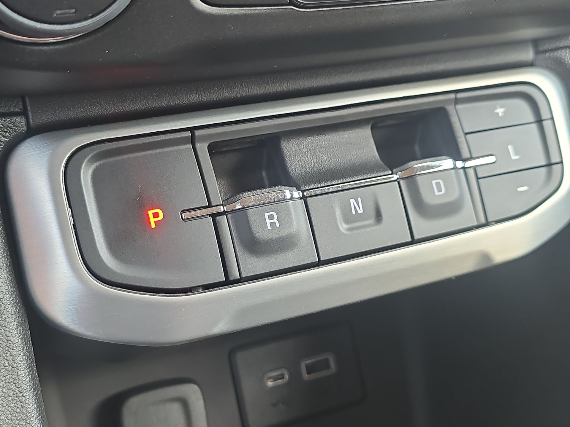 2023 Gmc Acadia SLE photo 47