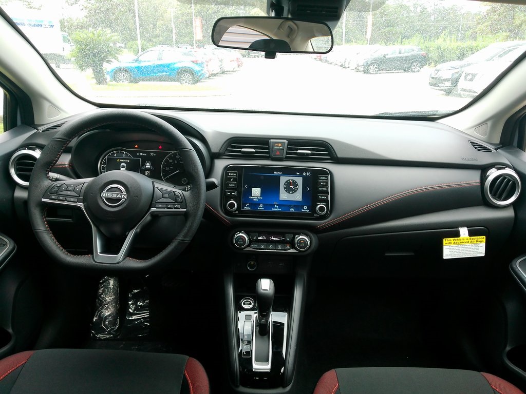 2025 Nissan Versa SR photo 24