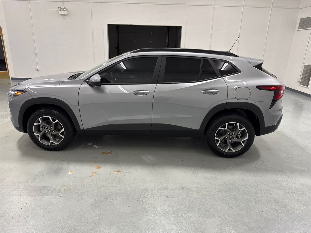 2026 Chevrolet Trax photo 4