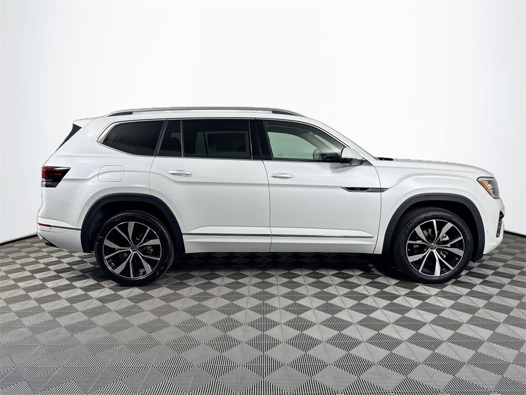 2025 Volkswagen Atlas SEL Premium R-Line photo 5