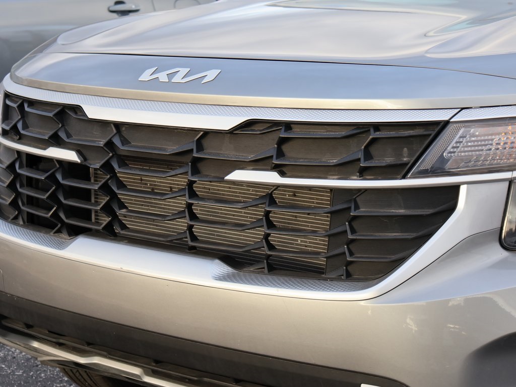 2025 Kia Seltos LX photo 2