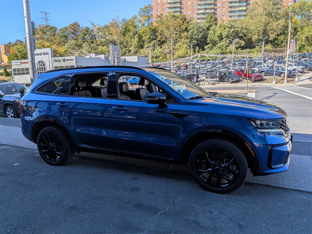2023 Kia Sorento SX photo 4