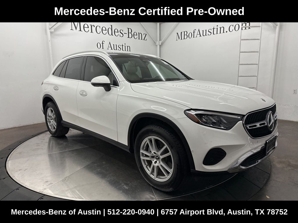 2023 Mercedes-Benz GLC GLC 300's photo