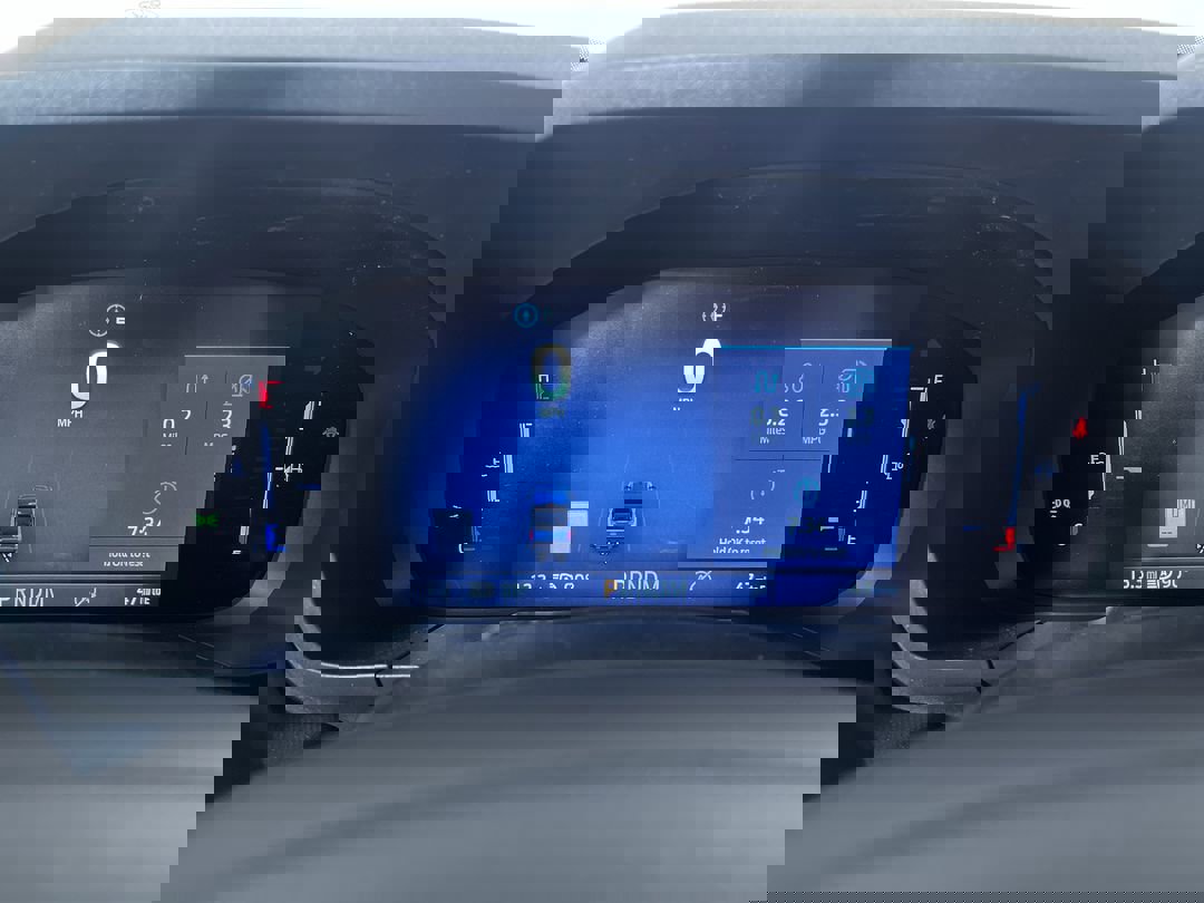 2025 Ford Maverick photo 13