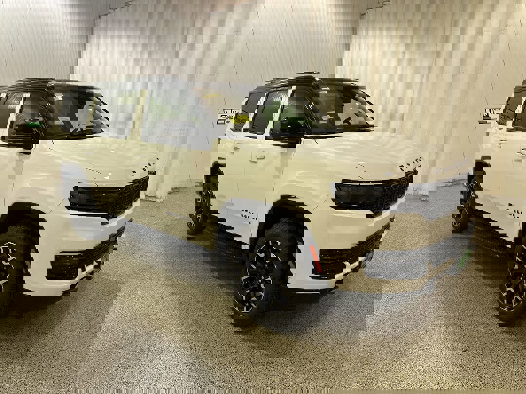 2025 Jeep Wagoneer Series II's photo