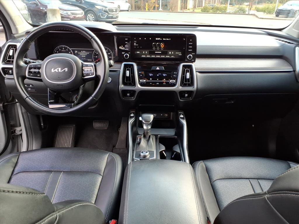 2022 Kia Sorento EX photo 3
